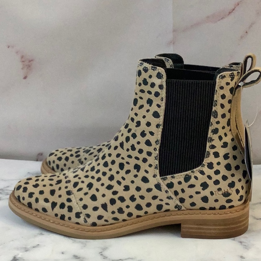 NWT TOMS Ankle Boot Desert Tan Cheetah Suede Women's Size 6.5